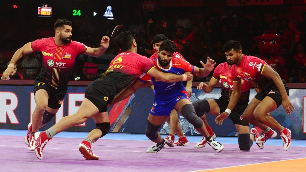 Bengaluru Bulls Vs U P Yoddhas In Match Of Pro Kabaddi Season