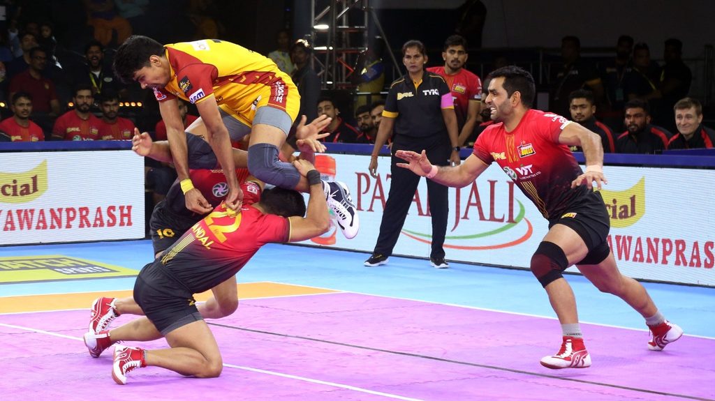 Bengaluru Bulls Beat Telugu Titans 33-31 In Match 39 Of Pro Kabaddi ...