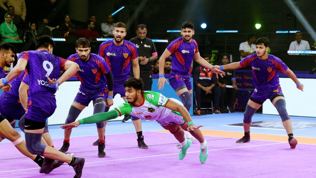 PKL Season 11: Dabang Delhi K.C. Fight Back from 14-Point Deficit to Tie with Patna Pirates