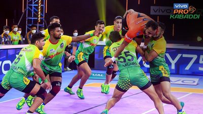 Roaring onto the mat, Sachin Tanwar's here to stay, Patna Pirates' speedy  raider, points galore every play 👑 . . . #PatnaPirates…