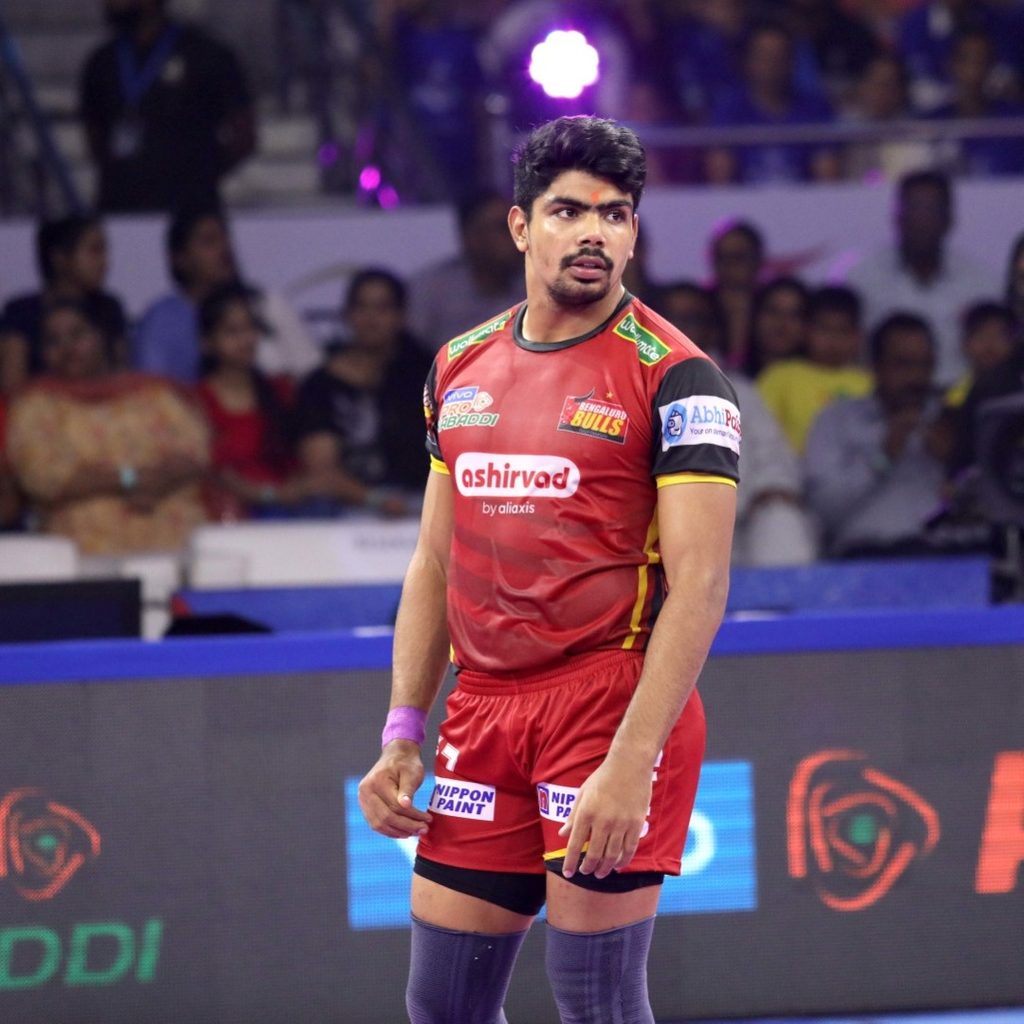 bengaluru bulls kabaddi dress