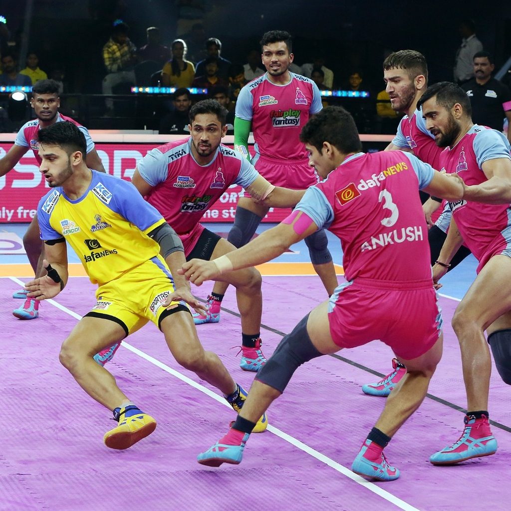 Dabang Delhi vs Patna Pirates - Play Fantasy Kabaddi in India