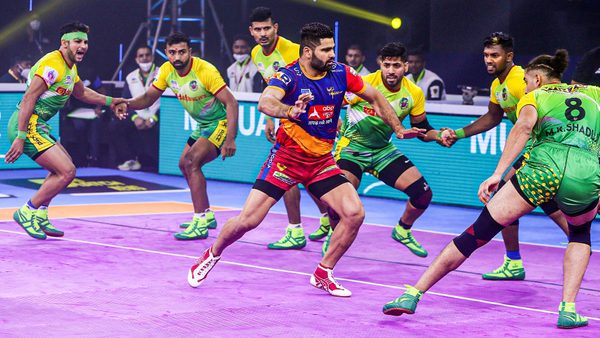 Bengaluru Bulls edge Patna Pirates in the last raid of a thriller