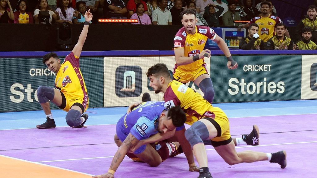 Telugu Titans Beat Bengal Warriorz In Match Of Pro Kabaddi