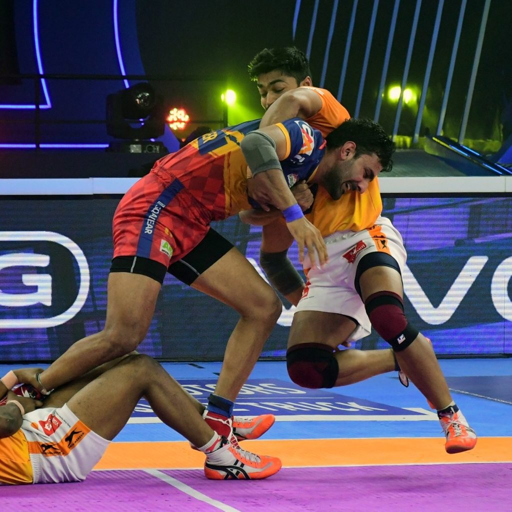 Jaipur Pink Panthers record hat-trick of victories, Dabang Delhi beat  Telugu Titans in PKL