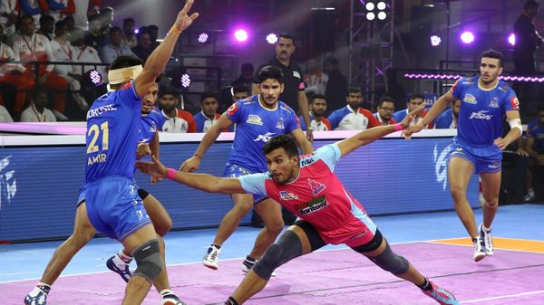 Arjun Deshwal's Super 10 helps Jaipur Pink Panthers beat Bengal Warriors in  vivo Pro Kabaddi Season 9